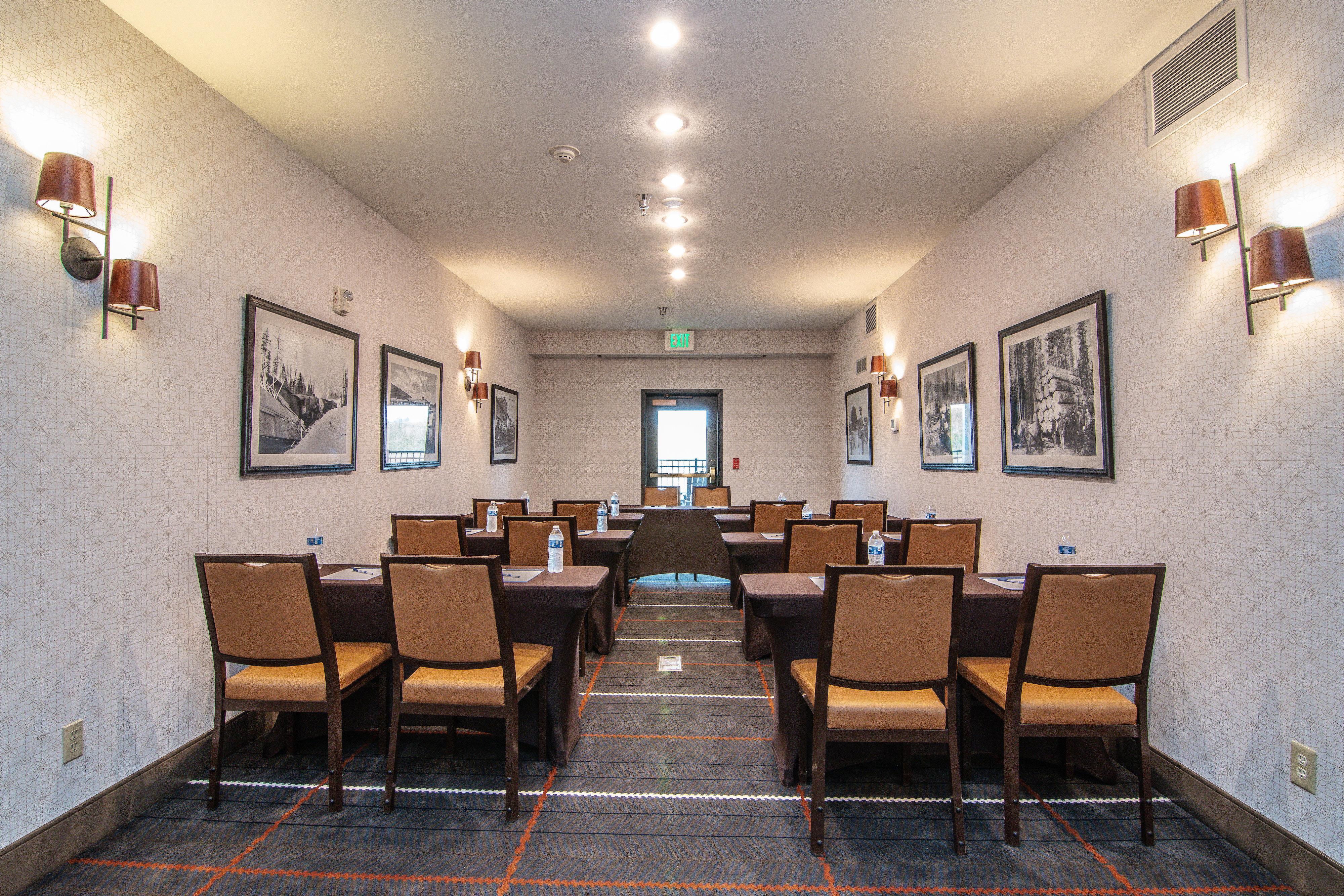 Holiday Inn Express Hotel & Suites Kalispell By Ihg Buitenkant foto